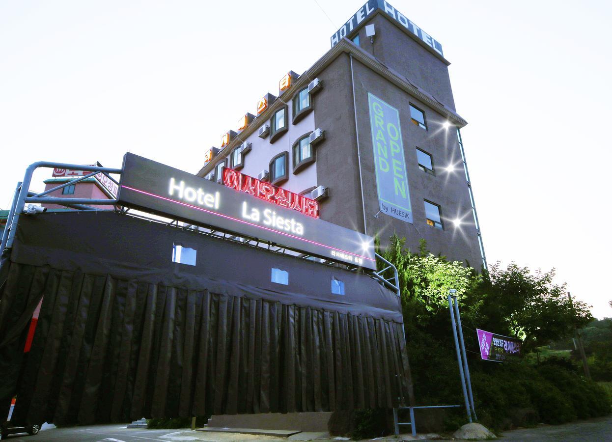 Gunsan La Siesta Hotel Exterior foto